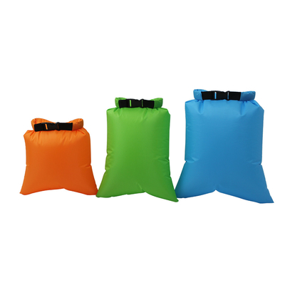Kleine waterdichte zakken van nylon Rood voor buitensport 1.5L 2.5L 3.5L 4.5L 6L